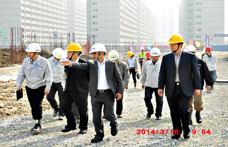 京东方工人施工考察